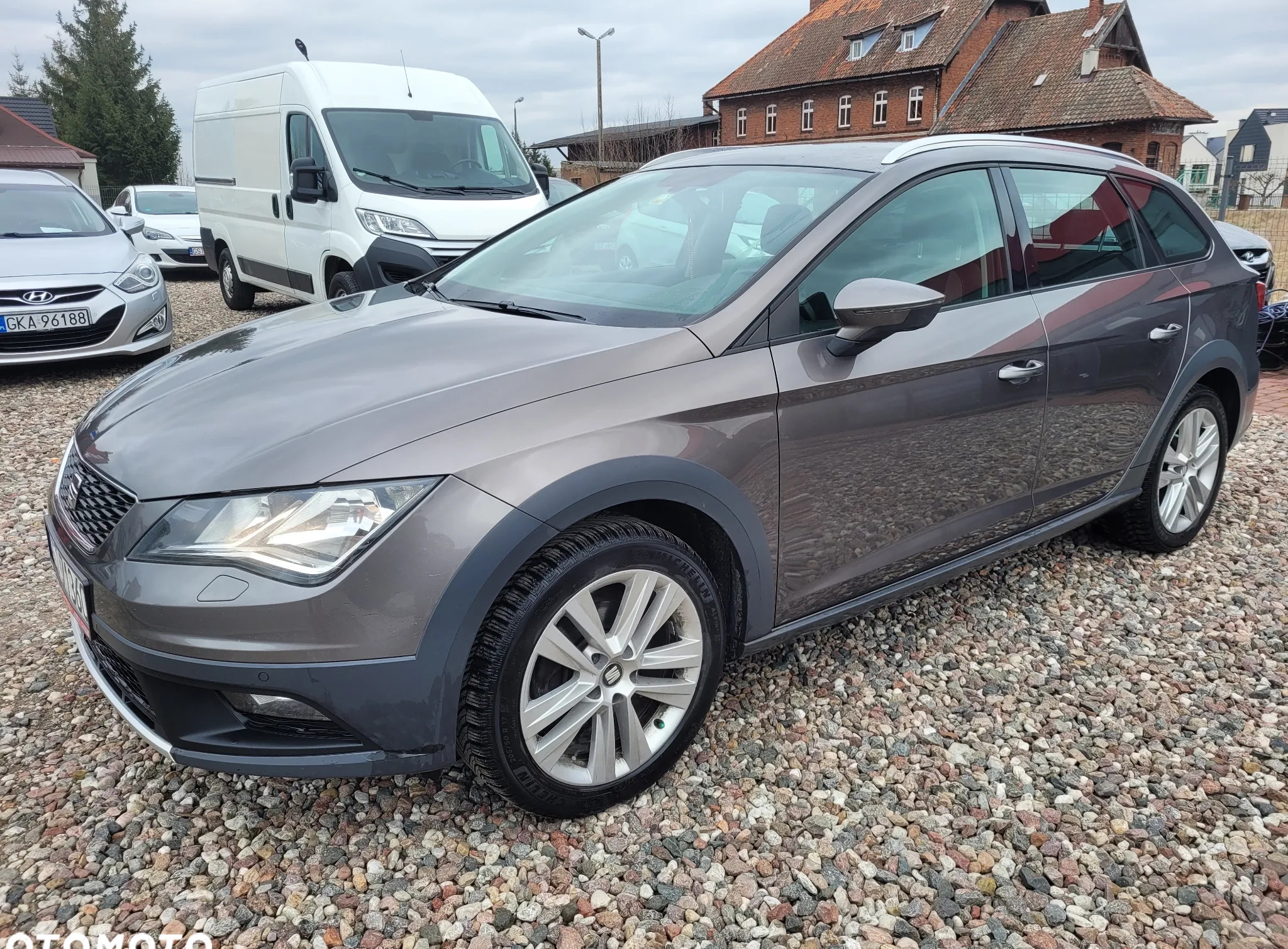 Seat Leon cena 45900 przebieg: 206700, rok produkcji 2015 z Skórcz małe 497